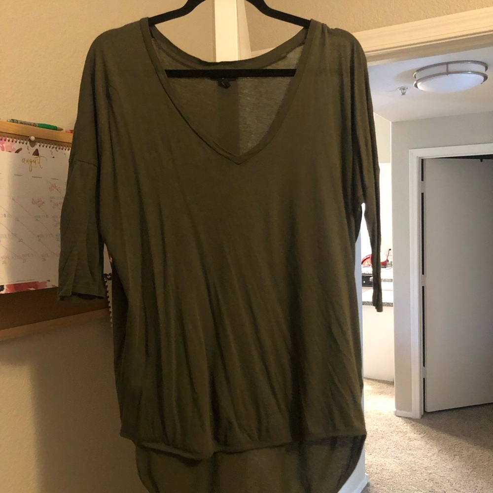 3/4 sleeve green shirt